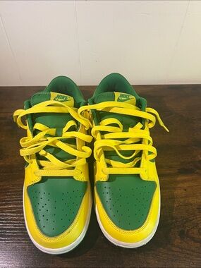 Nike Men Green & Yellow Nike Dunks
